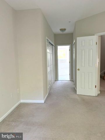 5448 CHIEFTAIN CIR, Alexandria, VA 22312