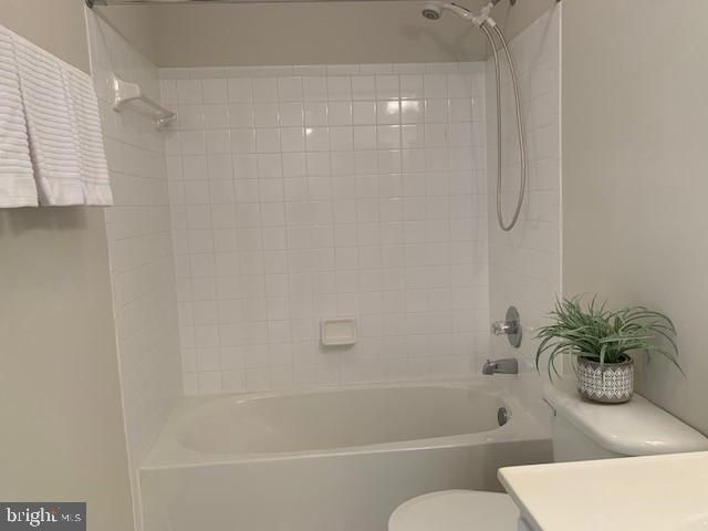 5448 CHIEFTAIN CIR, Alexandria, VA 22312