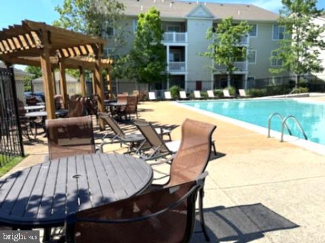 5448 CHIEFTAIN CIR, Alexandria, VA 22312