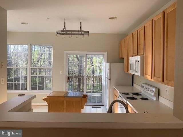 5448 CHIEFTAIN CIR, Alexandria, VA 22312
