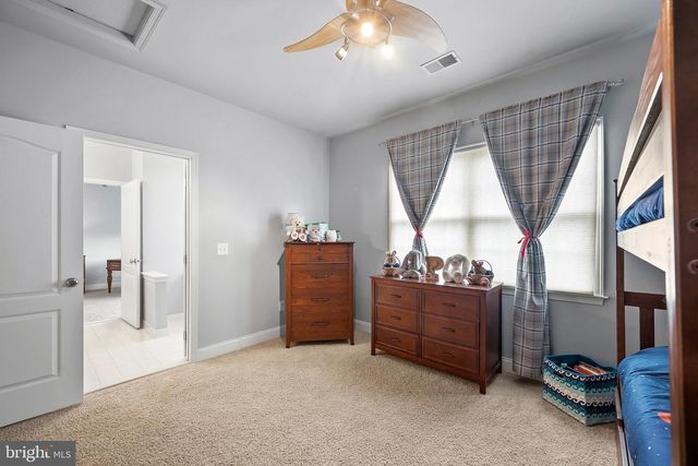 5221 JACOBS CREEK PL, Haymarket, VA 20169