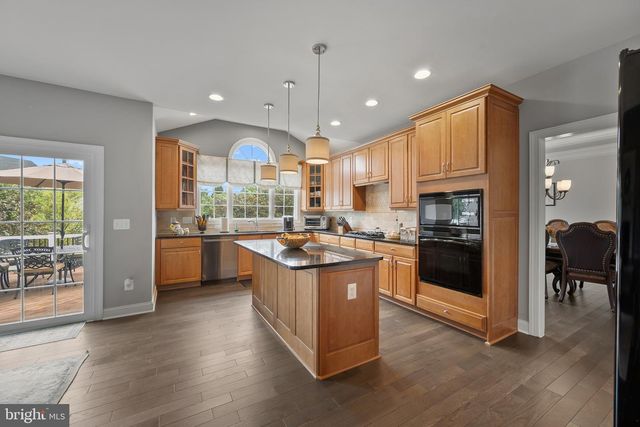 5221 JACOBS CREEK PL, Haymarket, VA 20169
