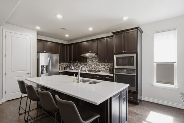 12621 Gritstone Drive, Denton, TX 76207