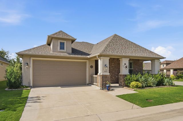 12621 Gritstone Drive, Denton, TX 76207
