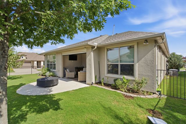 12621 Gritstone Drive, Denton, TX 76207