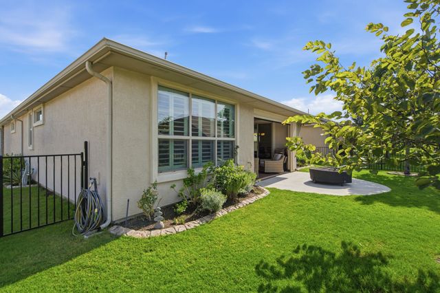 12621 Gritstone Drive, Denton, TX 76207
