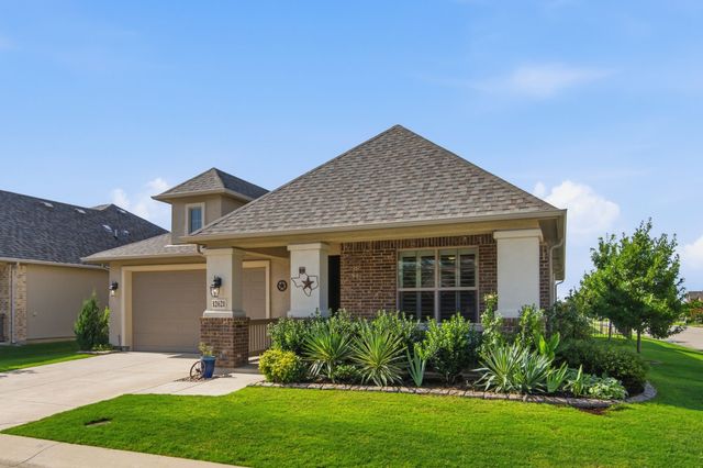12621 Gritstone Drive, Denton, TX 76207