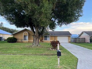 1258 SE Mc Farlane Avenue, Port St. Lucie, FL 34952