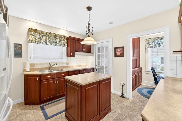 406 George Street, Scottdale, PA 15683