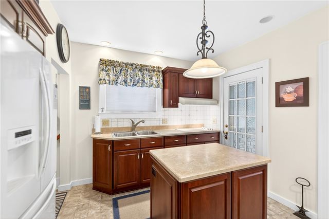 406 George Street, Scottdale, PA 15683