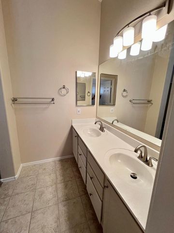 1325 E Cathedral Rock Drive, Phoenix, AZ 85048