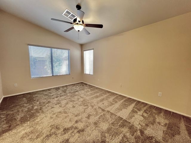 1325 E Cathedral Rock Drive, Phoenix, AZ 85048