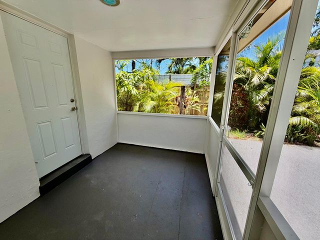 1652 NE 33rd Street B, Oakland Park, FL 33334