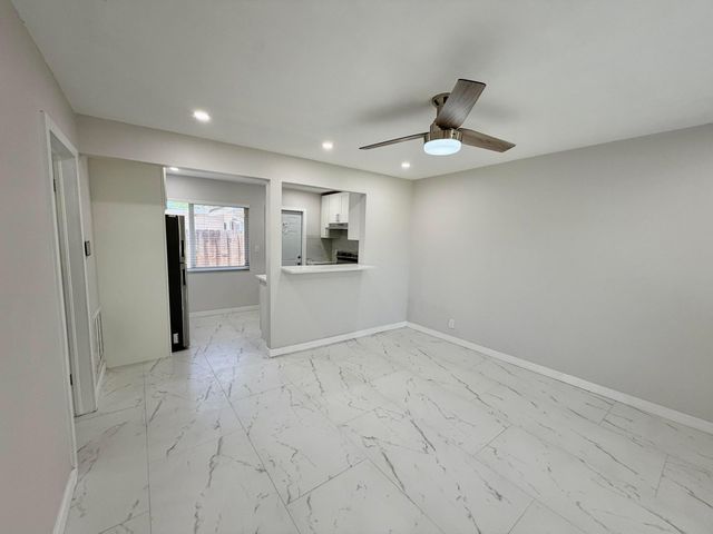 1652 NE 33rd Street B, Oakland Park, FL 33334