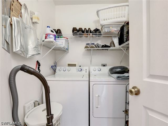 6900 Huntington Lakes CIR 202, Naples, FL 34119