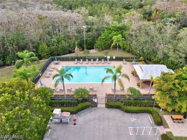 6900 Huntington Lakes CIR 202, Naples, FL 34119