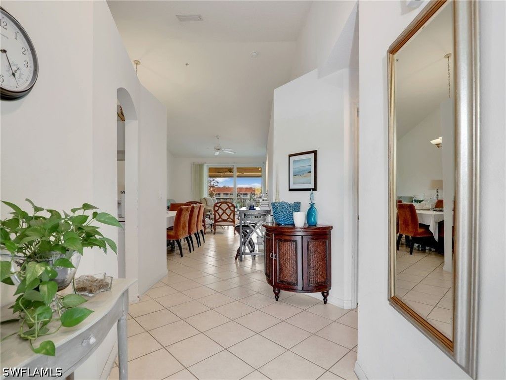 6900 Huntington Lakes CIR 202, Naples, FL 34119