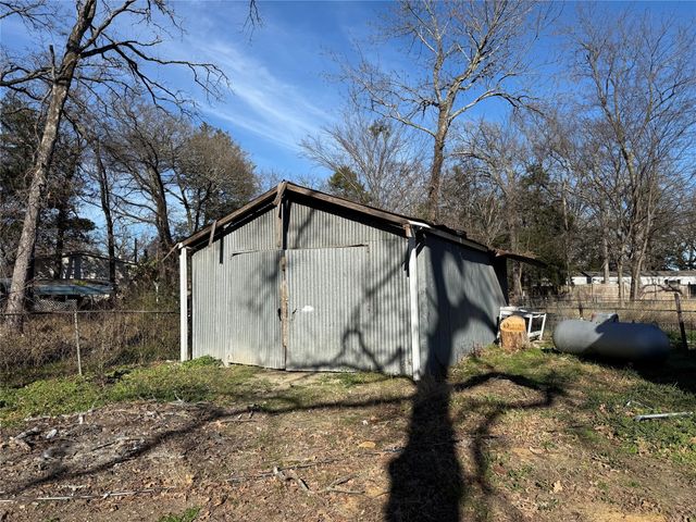 10300 Tanglewood Circle 1, Wills Point, TX 75169