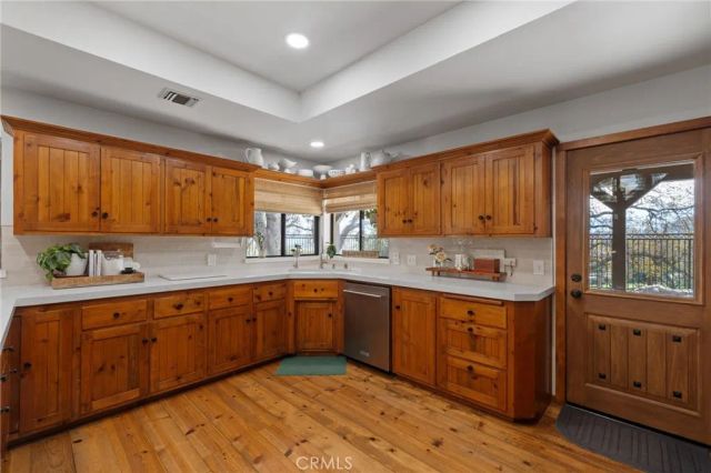 29501 Hart Oaks Drive, Keene, CA 93531