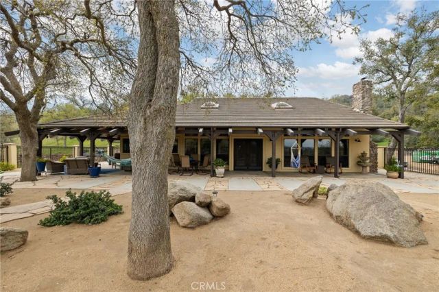 29501 Hart Oaks Drive, Keene, CA 93531