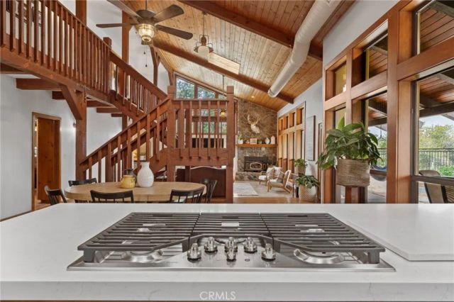 29501 Hart Oaks Drive, Keene, CA 93531