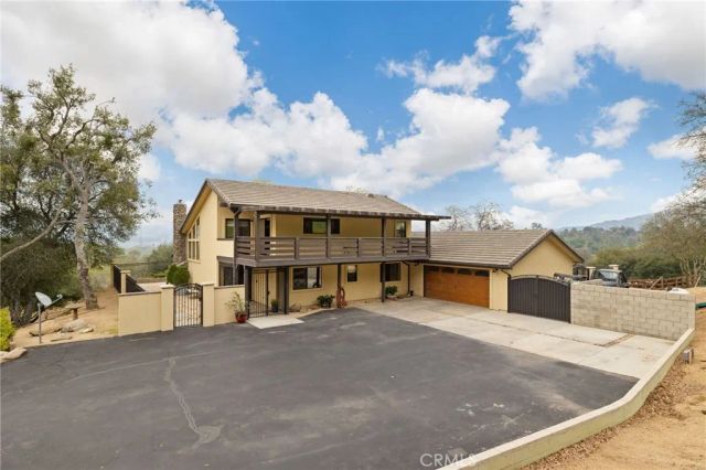 29501 Hart Oaks Drive, Keene, CA 93531