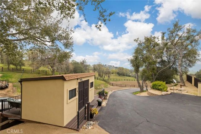 29501 Hart Oaks Drive, Keene, CA 93531