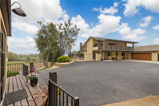 29501 Hart Oaks Drive, Keene, CA 93531