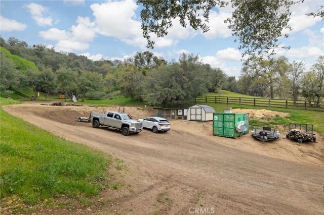 29501 Hart Oaks Drive, Keene, CA 93531