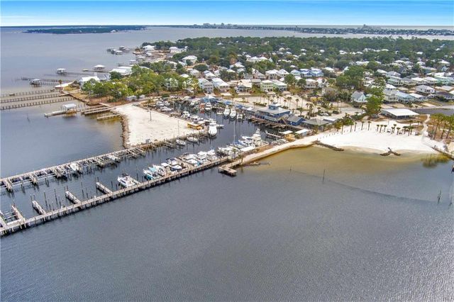 5704 Armadillo Avenue, Orange Beach, AL 36561