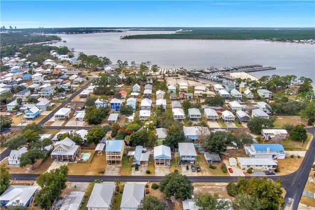 5704 Armadillo Avenue, Orange Beach, AL 36561