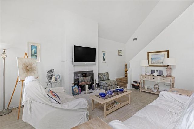 5704 Armadillo Avenue, Orange Beach, AL 36561