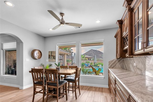 403 Old Orchard Way, Dickinson, TX 77539
