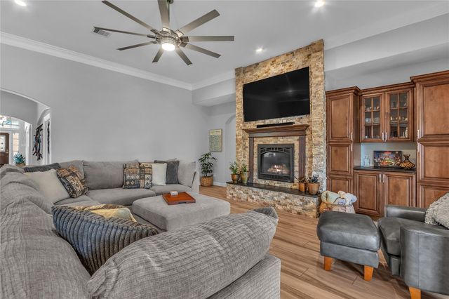 403 Old Orchard Way, Dickinson, TX 77539