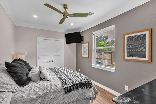 403 Old Orchard Way, Dickinson, TX 77539