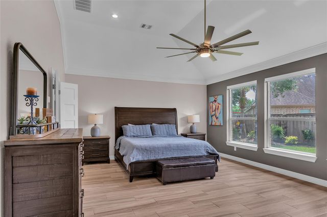 403 Old Orchard Way, Dickinson, TX 77539