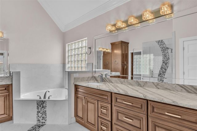 403 Old Orchard Way, Dickinson, TX 77539