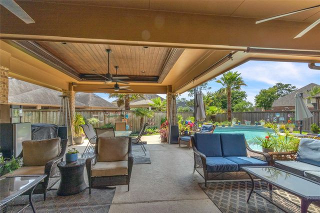 403 Old Orchard Way, Dickinson, TX 77539