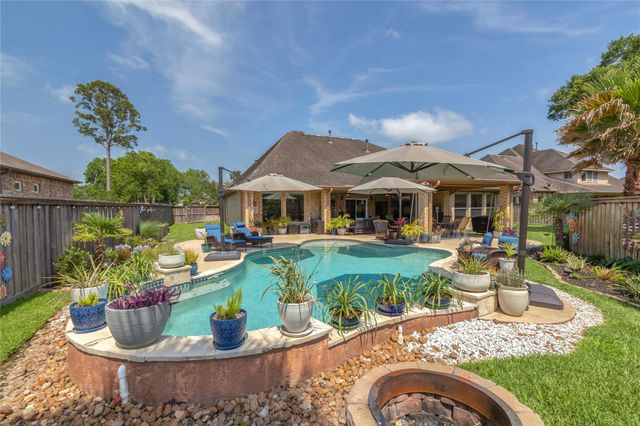 403 Old Orchard Way, Dickinson, TX 77539