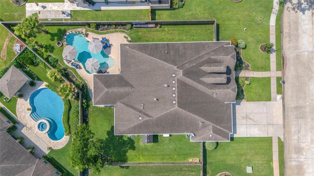 403 Old Orchard Way, Dickinson, TX 77539