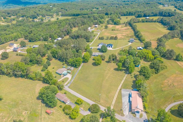 70 Cottage Lane, Chickamauga, GA 30707