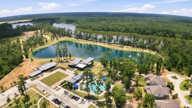 1042 Windy Creek Path, Conroe, TX 77304