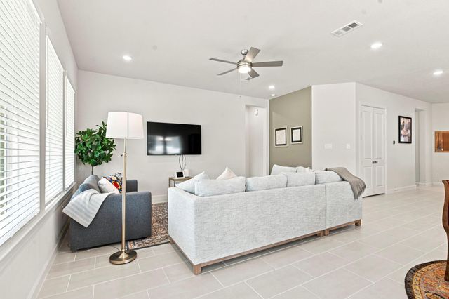 1042 Windy Creek Path, Conroe, TX 77304