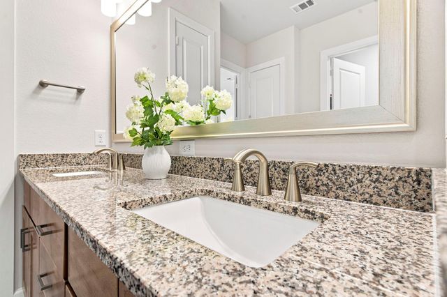 1042 Windy Creek Path, Conroe, TX 77304