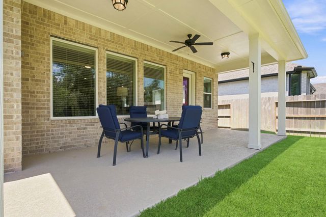 1042 Windy Creek Path, Conroe, TX 77304