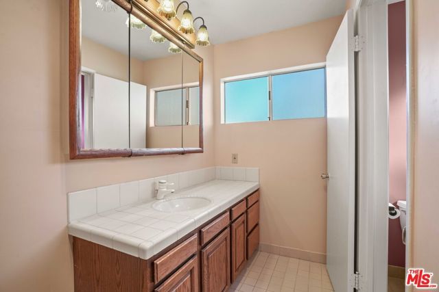 6712 Neddy Avenue, West Hills (los Angeles), CA 91307