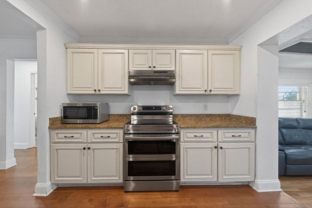 1715 S HUBERT AVENUE, Tampa, FL 33629
