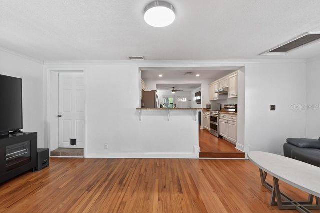 1715 S HUBERT AVENUE, Tampa, FL 33629