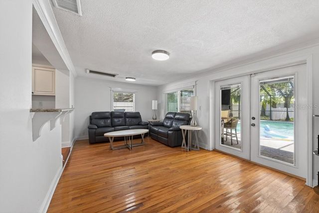1715 S HUBERT AVENUE, Tampa, FL 33629