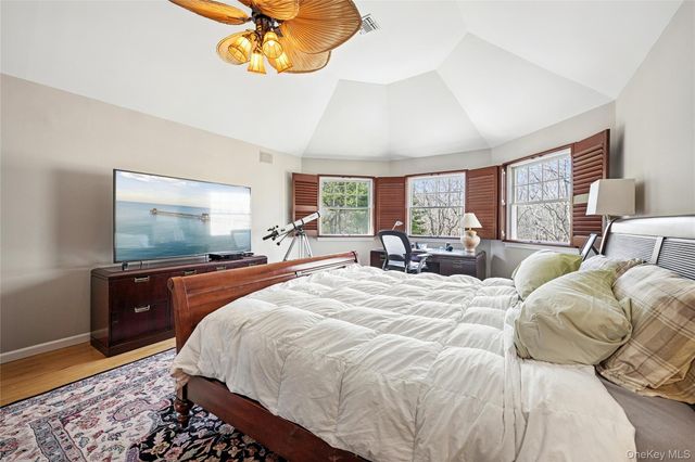 86 Northwest Path, Sagaponack, NY 11962